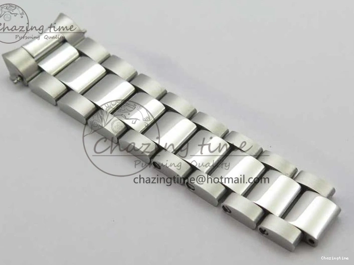 0512 Flexible Aqua Terra 150M 34mm Ladies SS VSF 1:1 Best Edition White MOP Dial Diamonds Markers on SS Bracelet A 7930
